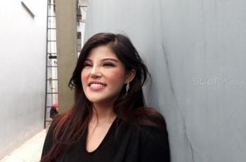 Dita Soedarjo Jadi Pelayan, Bikin Caption Curhat tentang Keset dan Ikhlas