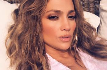 Gaun Ini Bikin Jennifer Lopez Butuh Mobil Van Khusus, Begini Bentuknya