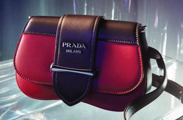 Tas mewah dari brand Prada. (Instragram/@prada)