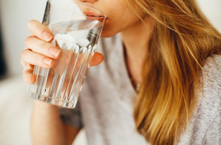 7 Zodiak Ini Paling Rajin Minum Air Putih, Prinsipnya Pantang Dehidrasi