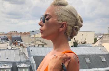 Tampil di Oscar 2019, Lady Gaga Pakai Kalung Berlian Ratusan Miliar