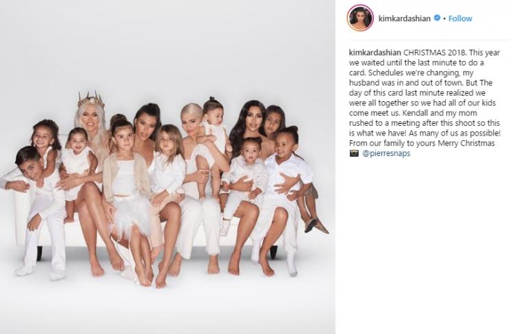Foto keluarga Kardhasian-Jenner tahun 2018. (Instagram/@kimkardhasian)