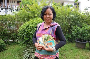 Ketika Guru Jadi Pembaca Tarot, Begini Perjalanan Karier Miss Berna