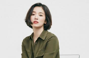 Bikin Warganet Nyinyir, Song Hye Kyo Pakai Gaun Berpotongan Seksi