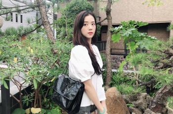 Harganya Fantastis, Bando Cantik Jisoo BLACKPINK Jadi Bahan Perbincangan