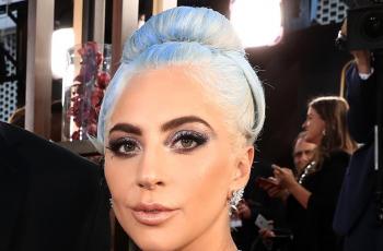 Bak Cinderella, Lady Gaga Tampil Memukau di Golden Globe Awards 2019