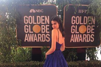 Viral Jadi Photobomb di Golden Globes, Ini Sosok Asli #FIJIwatergirl