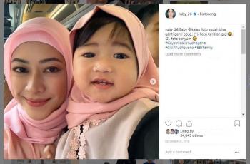Umroh, Intip Hijab Kembar Aliya Rajasa dengan Baby G