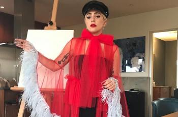Tinggi Banget, High Heels Nyentrik Lady Gaga Disebut Mirip Egrang
