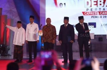 Ma'ruf Amin Terlihat Santai Pakai Sarung saat Debat Pilpres