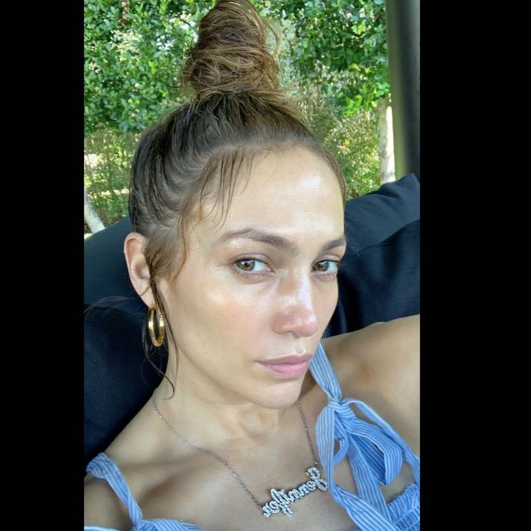 Jennifer Lopez tanpa makeup. (Instagram/@jlo)