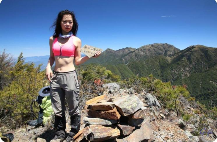 Gigi Wu, pendaki gunung berbikini tewas. (Facebook/Gigi Wu)