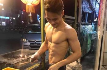 Cowok Ganteng ini Viral karena Jualan Daging Sambil Telanjang Dada