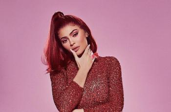Cuma Muat Kartu Kredit, Intip Dulu Harga Tas Pinggang Kylie Jenner