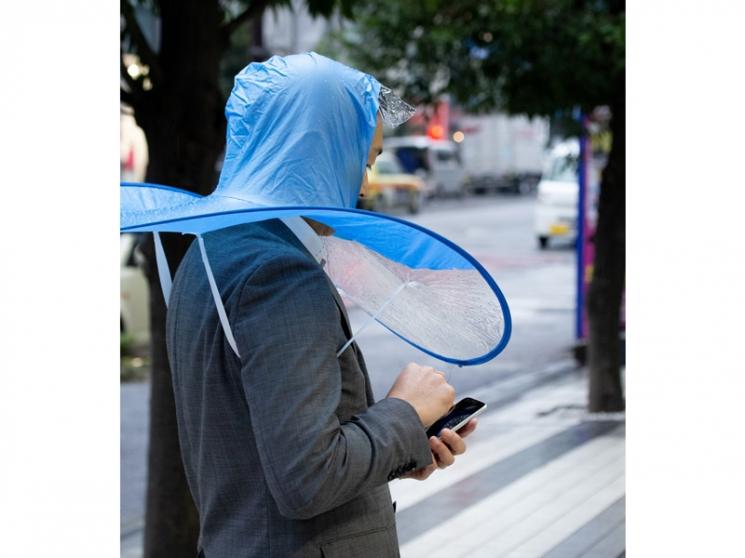Hands-free umbrella. (Dospara.co.jp)
