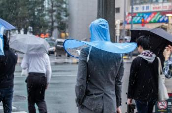 Anti Ribet, Coba Pakai Hands-free Umbrella
