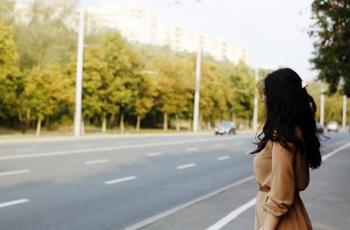 Cari Orang untuk Bantu Membuat Keputusan, Wanita Ini Tawarkan 36 Juta
