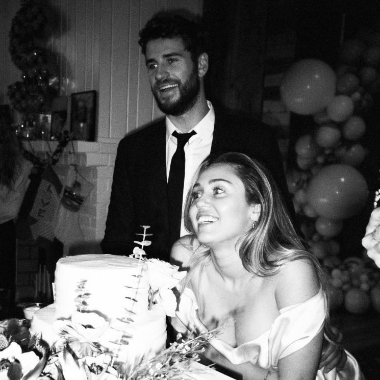 Miley Cyrus Bagikan Foto Pernikahan Bersama Liam Hemsworth. (Instagram/@mileycyrus)