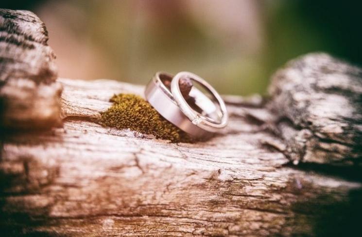 3 Tips Memilih Cincin Pernikahan, Harus Senada dengan Gaun Pengantin?