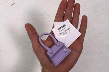 Jacquemus Rilis Tas Super Mungil Lagi, Kali Ini Seukuran Gembok