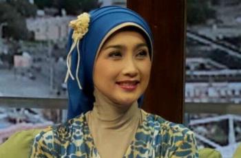 Sudah Glowing Padahal Skincare Belum Hits, Foto Lawas Desy Ratnasari Dipuji