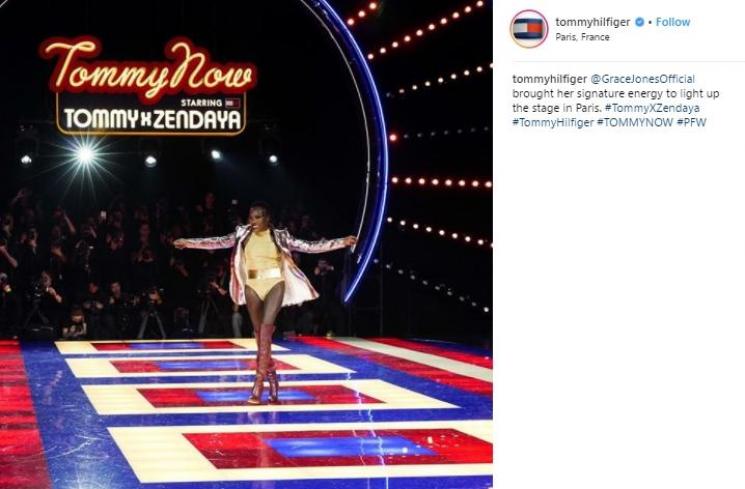 Model 70 Tahun Tampil Memukau di Show Tommy Hilfiger x Zendaya. (Instagram/@tommyhilfiger)
