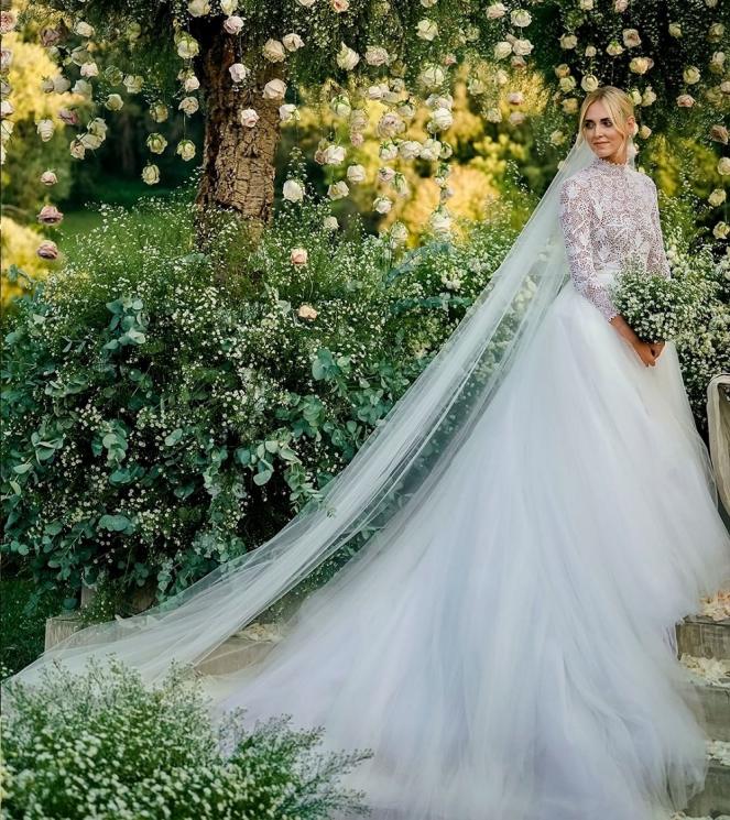 Gaun pengantin Chiara Feragni. (Instagram/@Dior)