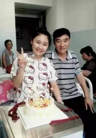 Sun Ying dan ayah. (Weibo/Sun Ying)