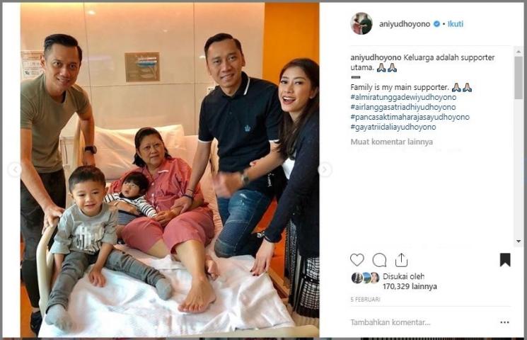 Ani Yudhoyono sakit kanker, ditemani anggota keluarga. (Instagram/@aniyudhoyono)