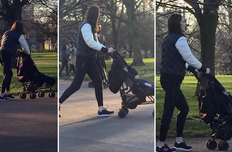 Kate Middleton sedang menikmati hari di taman Kensington. (Instagram/@sedaakkul)