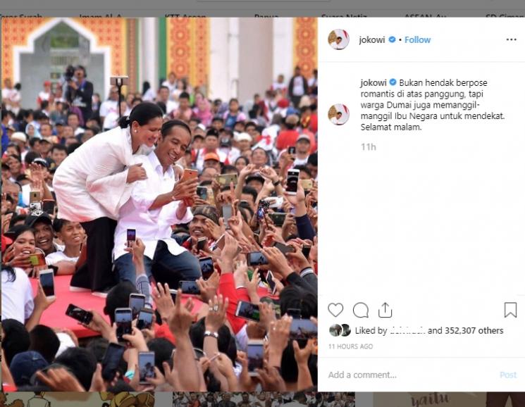 Joko Widodo dan Iriana Joko Widodo berswafoto di Dumai. (Instagram/@jokowi)