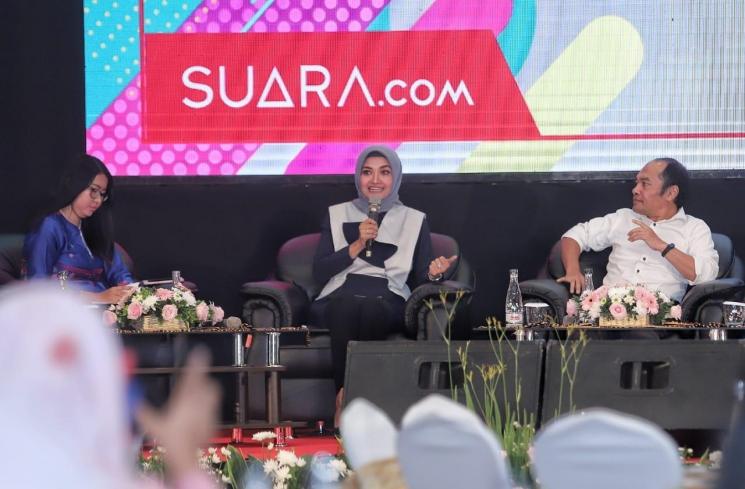 Suasana acara talkshow Politik Tanpa Hoax yang digelar dalam rangka peringatan HUT ke-5 Suara.com, di Golden Ballroom Hotel Sultan, Jakarta, Jumat (29/3/2019).