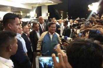 Gaya Anak Muda, Siapa Desainer Jaket Bomber Prabowo?