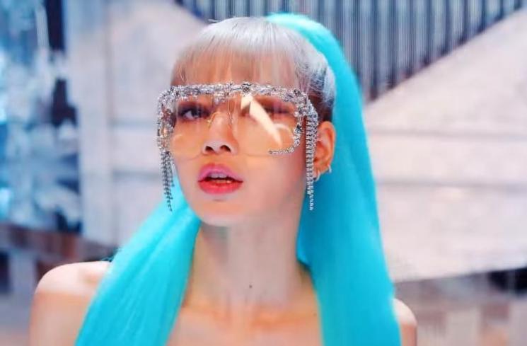 Unik Futuristik, Tebak Harga Kacamata Lisa BLACKPINK di MV Kill This Love