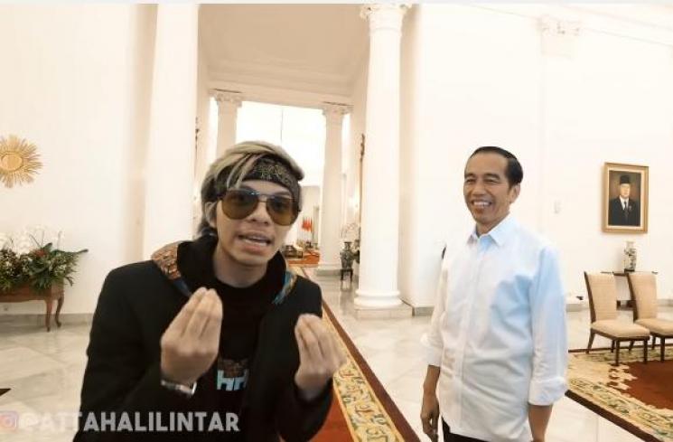 Ini Keseruan Vlog Atta Halilintar dan Jokowi. (YouTube/Atta Halilintar)