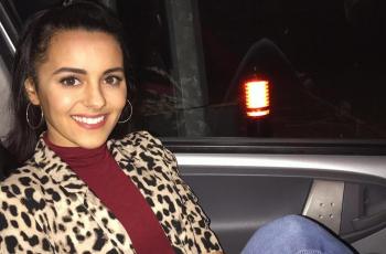 Kisah Cherelle Farrugia, Si Wanita Cantik yang Alergi Air