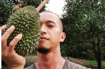 Unik, Akun Instagram Ini Punya Deretan Cowok Ganteng dengan Durian