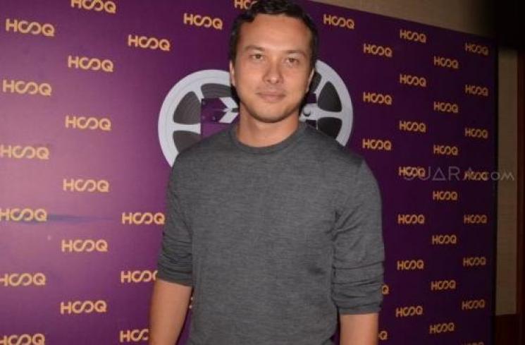 Nicholas Saputra Belajar Humor Receh, Netizen: Ganteng Mah Bebas