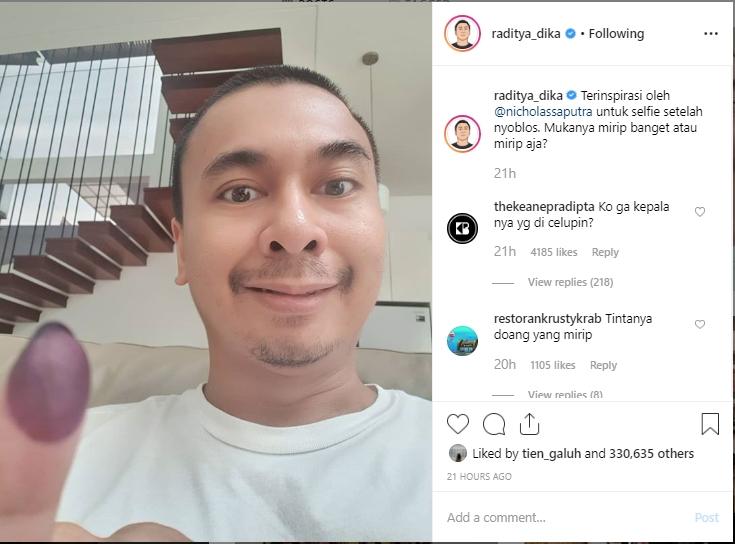 Selfie Raditya Dika. (Instagram/@radityadika)