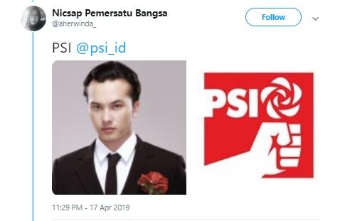 Nicholas Saputra as bendera partai. (Twitter/@aherwinda_)