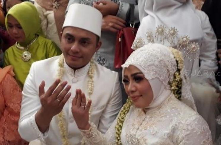 Muzdalifah dan Fadel Islami resmi menikah, Jumat (26/4/2019). (Sumarni/Suara.com)