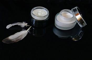 Cegah Efek Krim Cantik Abal-Abal, Berikut 5 Tips Beli Kosmetik Online