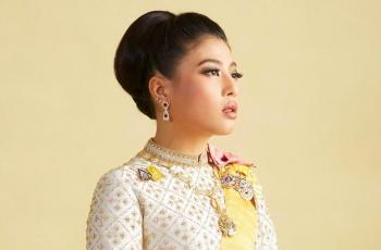 Tampak Nyentrik saat Penobatan Raja Thailand, Putri Cantik Ini Jadi Sorotan