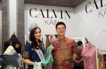 Cantik Serba Biru, Putri Indonesia Lingkungan 2019 Kunjungi Calvin Kain