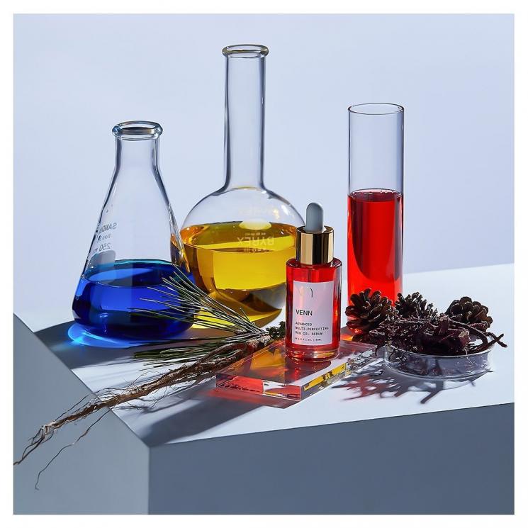 Advanced Multi-Perfecting Red Oil Serum dari VENN Skincare. (Instagram/@vennskincare_kr)