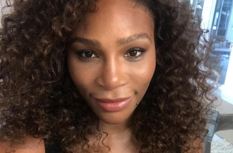 Unggah Foto Bareng Anak, Serena Williams Jelaskan Sejarah Mengepang Rambut