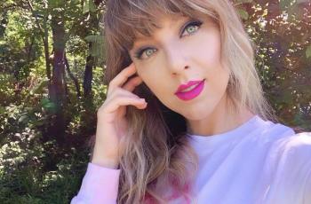 Mirip Banget, Wanita Ini Sering Dikira Kembaran Taylor Swift