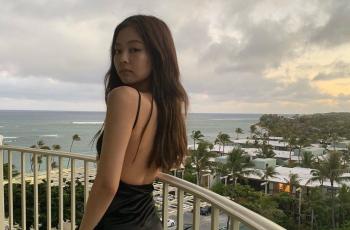 Bikin Jennie BLACKPINK Makin Seksi, Gaun Hitam Ini Langsung Terjual Habis