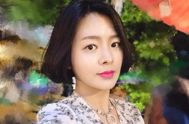Son Fe Ya, mantan bintang porno yang kini jadi guru bahasa Mandarin. (Instagram/@actress_sonfeya)