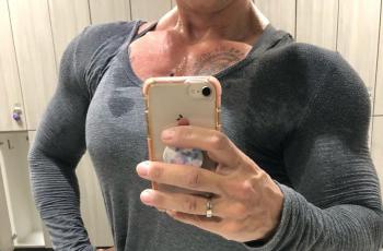 Kenalan dengan Robin Hillis, Nenek Ini Punya Otot Besar dan Tubuh Kekar